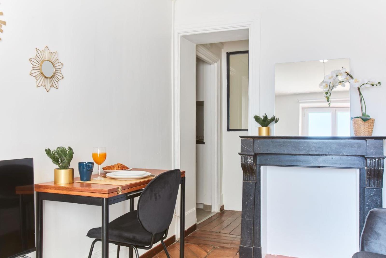Апартаменты Cosy Montmartre 2Br Париж Экстерьер фото
